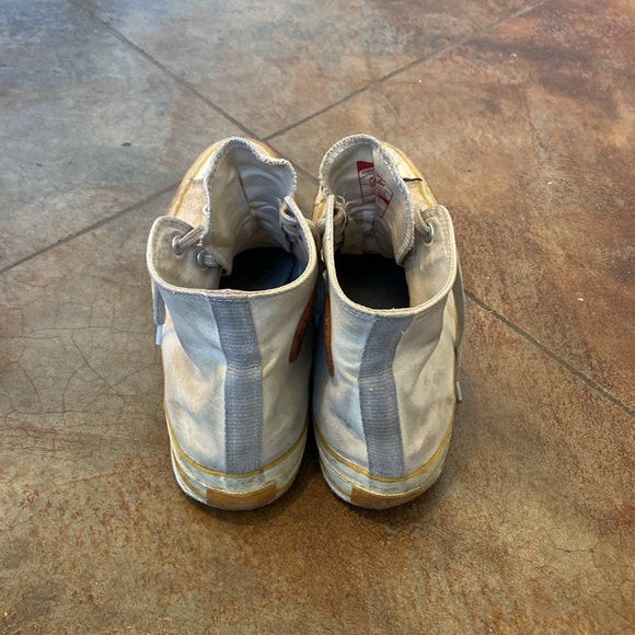 Used Converse - Picture 3 of 4